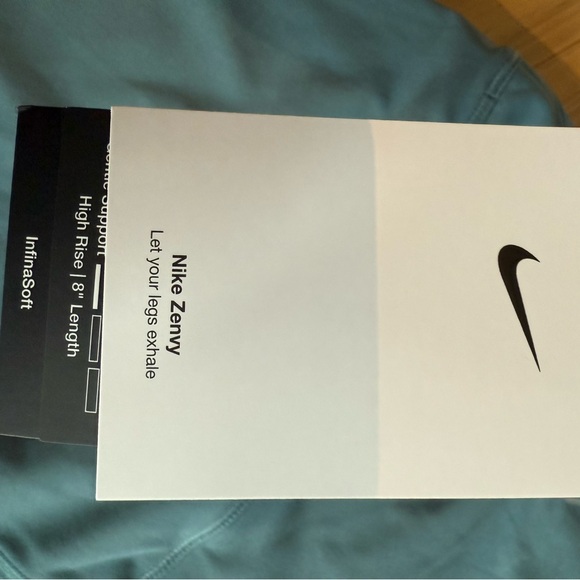 Nike Zenvy Women's Dark Teal Dri-Fit High Rise 8”Bike Shorts, Size Large - Picture 5 of 9